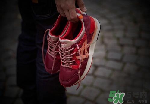 亞瑟士和耐克哪個好？asics和nike跑鞋哪個更好？