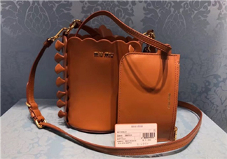 miumiu水桶包怎么搭配？miumiu水桶包怎么搭配好看？
