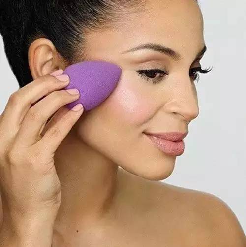 美妝蛋可以上隔離嗎？美妝蛋可以涂隔離霜嗎？