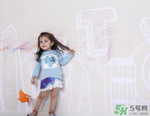 寶寶四月份穿什么衣服？四月份怎么給寶寶穿衣服？