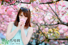 上妝前怎么護(hù)膚 化妝前護(hù)膚流程步驟 上妝前怎么護(hù)膚 化妝前護(hù)膚流程步驟