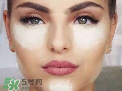 混油皮用什么粉底液 不同膚質(zhì)用什么粉底液 混油皮用什么粉底液 不同膚質(zhì)用什么粉底液