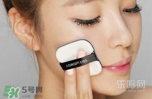 涂了隔離還要涂bb霜嗎？先涂隔離還是先涂bb霜？