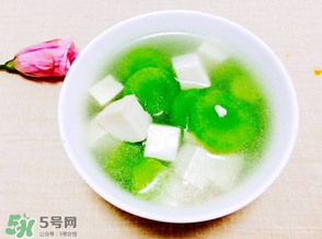 萵筍能和豆腐一起吃嗎？豆腐和萵筍可以一起吃嗎？