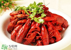 月經(jīng)可以吃油燜大蝦嗎？經(jīng)期能吃油燜大蝦嗎？