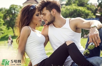 戀愛期間哪些玩笑不能開？戀愛期間要會(huì)說這幾句美妙的情話