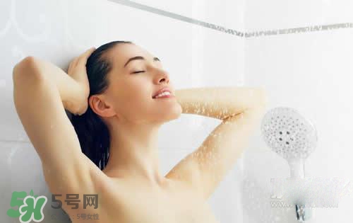 天天洗澡身上還癢是怎么回事？天天洗澡身上還癢怎么辦？