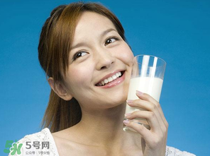 吃完蝦爬子能喝牛奶嗎？蝦爬子能和牛奶一起吃嗎？