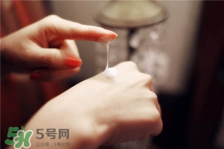 蝸牛霜能祛痘嗎?蝸牛霜的功效 蝸牛霜能祛痘嗎?蝸牛霜的功效