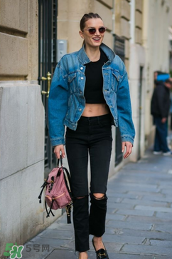 露臍裝怎么搭配？露臍裝怎么搭配好看？