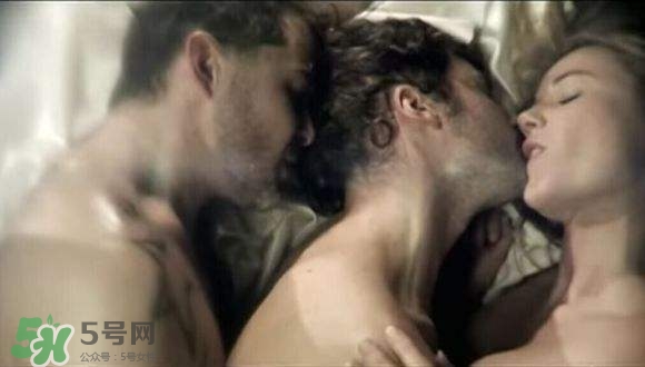 雙性戀人群的內(nèi)心獨(dú)白 雙性戀人群的內(nèi)心獨(dú)白