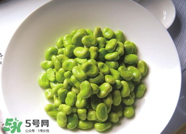 蠶豆和牛奶可以同吃嗎？吃蠶豆可以喝牛奶嗎？