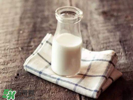 蠶豆和牛奶可以同吃嗎？吃蠶豆可以喝牛奶嗎？