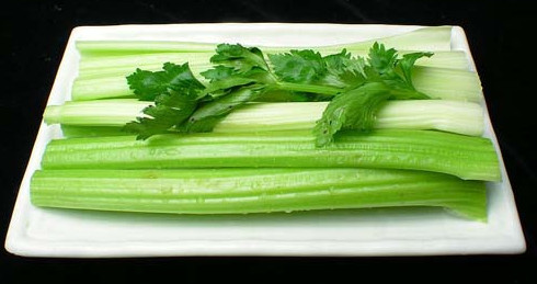 西芹是芹菜嗎？西芹和芹菜的區(qū)別