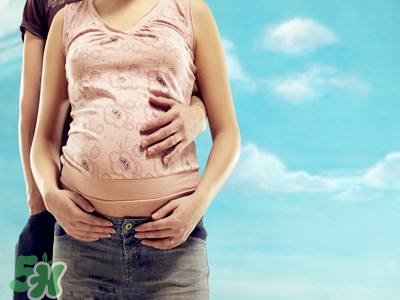 孕婦摸肚子對(duì)胎兒有什么危害嗎？孕婦摸肚子的正確方法？