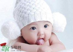 如何判斷新生兒已經吃飽？新生兒吃飽了有什么表現？