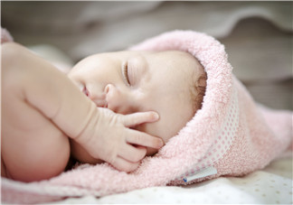 寶寶濕疹可以涂郁美凈嗎？ 寶寶濕疹涂什么管用？