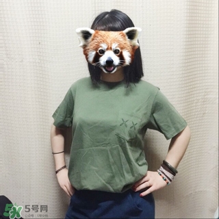 優(yōu)衣庫xKAWS合作系列衣服多少錢與試穿圖片 優(yōu)衣庫xKAWS合作系列衣服多少錢與試穿圖片