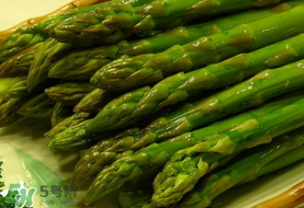 為什么吃了蘆筍尿很臭？為什么吃蘆筍有味道？