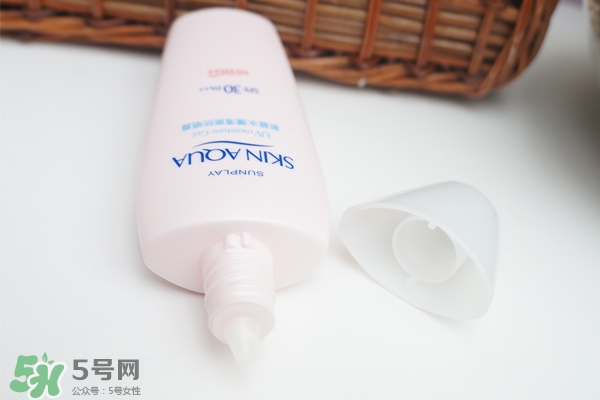 曼秀雷敦新碧防曬霜怎么樣？新碧防曬霜好用嗎