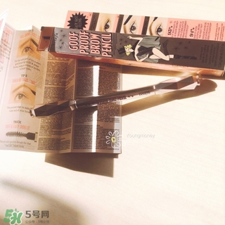 benefit貝玲妃防麻瓜眉筆怎么樣_好用嗎 benefit貝玲妃防麻瓜眉筆怎么樣_好用嗎