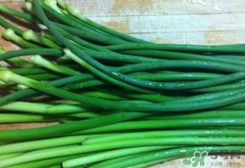 蒜薹是辛辣食物嗎？蒜薹屬于辛辣食物嗎