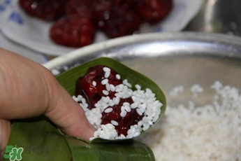 包粽子的葉子叫什么？包粽子的葉子怎么處理？