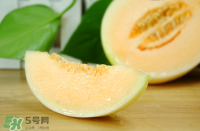 香瓜和菠蘿能一起吃嗎？香瓜和菠蘿可以吃嗎？