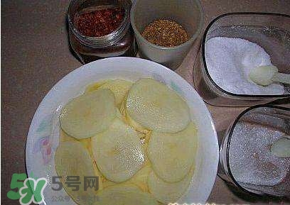 日本爆發(fā)薯片荒 一袋賣184元 拒不進口美國土豆 日本爆發(fā)薯片荒 一袋賣184元 拒不進口美國土豆