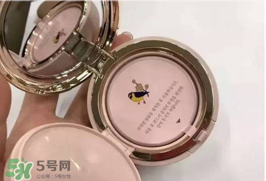 雪花秀2017黃金鳥(niǎo)限量氣墊色號(hào)試色 雪花秀黃金鳥(niǎo)氣墊多少錢(qián) 雪花秀2017黃金鳥(niǎo)限量氣墊色號(hào)試色 雪花秀黃金鳥(niǎo)氣墊多少錢(qián)