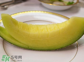 甜瓜和海鮮能一起吃嗎？吃海鮮能吃香瓜嗎？