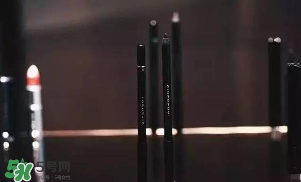 紀(jì)梵希紫黑色變色唇蜜怎么樣？紀(jì)梵希紫黑變色唇蜜多少錢