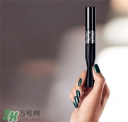 Dior迪奧驚艷盈密睫毛膏怎么用?r迪奧擠壓式睫毛膏用法 Dior迪奧驚艷盈密睫毛膏怎么用?r迪奧擠壓式睫毛膏用法