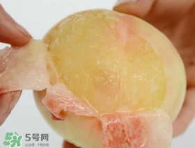 ?桃子發(fā)霉了還可以吃嗎？吃了發(fā)霉的桃子怎么辦？