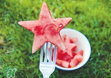 晚上睡前吃西瓜會(huì)胖嗎？晚上吃西瓜會(huì)長(zhǎng)胖嗎