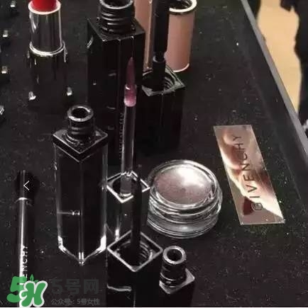 紀(jì)梵希紫黑色變色唇蜜怎么樣？紀(jì)梵希紫黑變色唇蜜多少錢