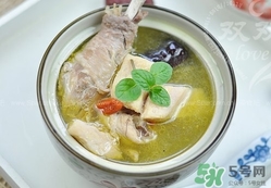 榴蓮殼煲雞湯孕婦能喝嗎？孕婦可以喝榴蓮殼煲雞湯