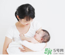 夏天坐月子可以天天洗澡嗎？夏季坐月子能洗澡嗎？