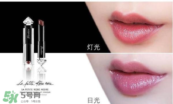 嬌蘭小黑裙甜漾唇膏061試色 嬌蘭小黑裙唇膏061試色圖 嬌蘭小黑裙甜漾唇膏061試色 嬌蘭小黑裙唇膏061試色圖