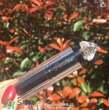 嬌蘭小黑裙003好看嗎？嬌蘭小黑裙唇膏003試色