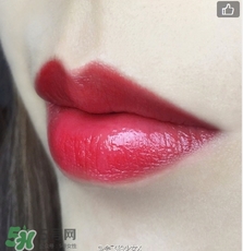 嬌蘭小黑裙022試色 嬌蘭小黑裙唇膏022試色圖 嬌蘭小黑裙022試色 嬌蘭小黑裙唇膏022試色圖