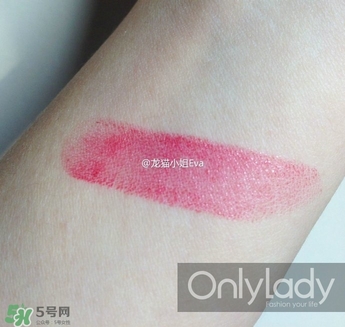 嬌蘭小黑裙唇膏孕婦可以用嗎懷孕可以用嬌蘭小黑裙唇膏嗎 嬌蘭小黑裙唇膏孕婦可以用嗎懷孕可以用嬌蘭小黑裙唇膏嗎