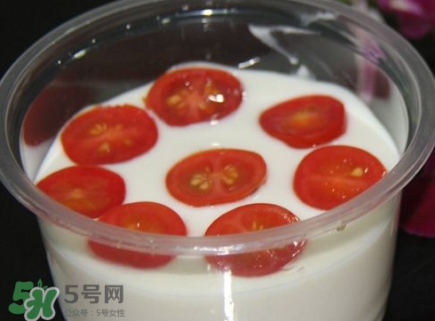 西紅柿能和酸奶一起吃嗎？酸奶可以和西紅柿一起吃嗎