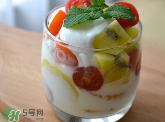 西紅柿能和酸奶一起吃嗎？酸奶可以和西紅柿一起吃嗎