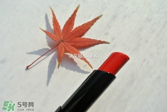 嬌蘭小黑裙唇膏孕婦可以用嗎懷孕可以用嬌蘭小黑裙唇膏嗎 嬌蘭小黑裙唇膏孕婦可以用嗎懷孕可以用嬌蘭小黑裙唇膏嗎