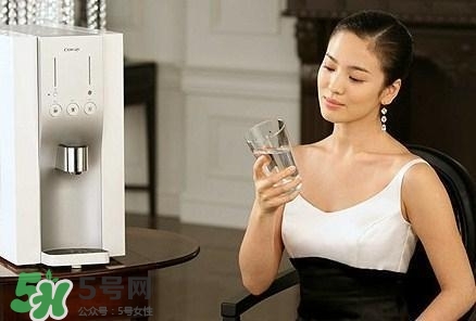 30天不喝飲料，妹子的對(duì)比照令人震驚 喝白開(kāi)水的好處