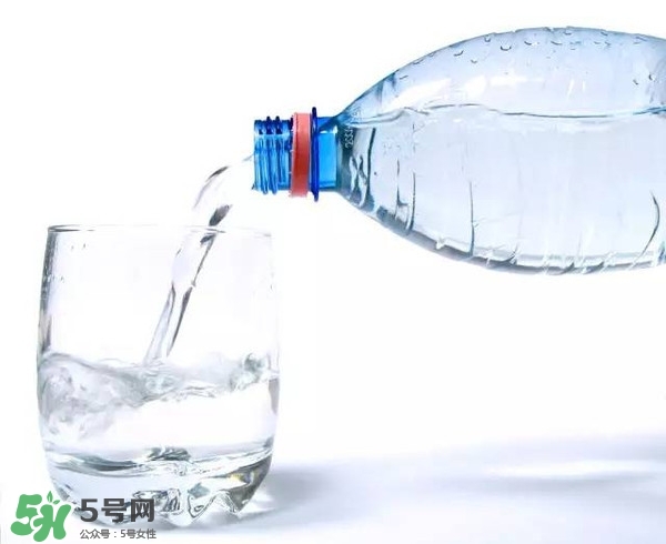 30天不喝飲料，妹子的對(duì)比照令人震驚 喝白開(kāi)水的好處