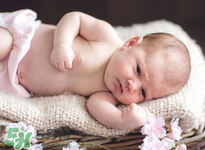 寶寶臍帶消毒是用碘伏還是用酒精？寶寶臍帶用什么消毒好？