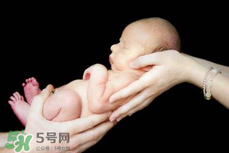 寶寶臍帶掉了要緊嗎？寶寶臍帶掉了出血了怎么辦？