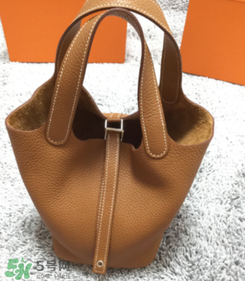 hermes菜籃子包怎么搭配？愛馬仕菜籃子包街拍上身圖